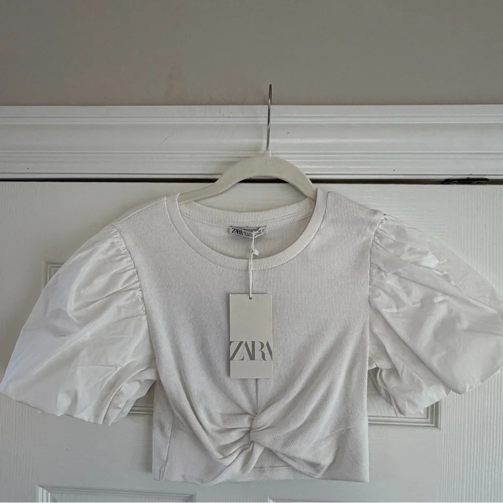 NWT Zara Cream Puff Sleeve Crop Top S - Picture 2 of 5